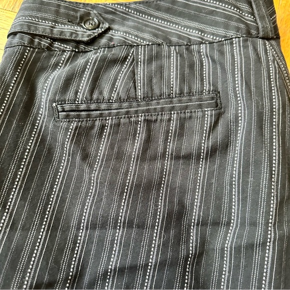 Old Navy Low Waist Stripe Dress Slacks Size 16 - Picture 5 of 5